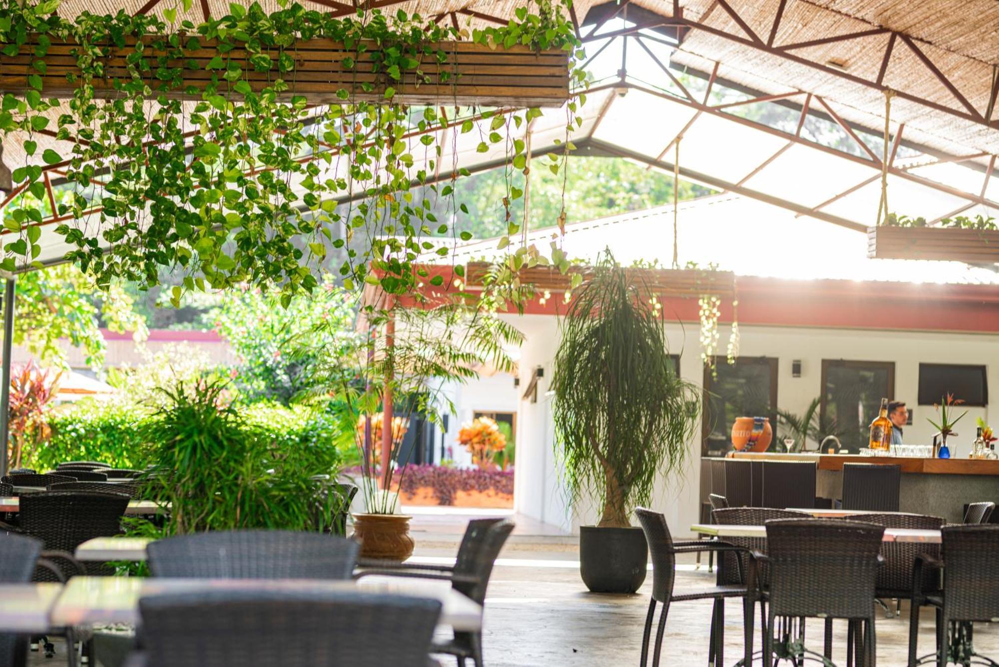 Hotel Costa Pacifica Естерильос Екстериор снимка