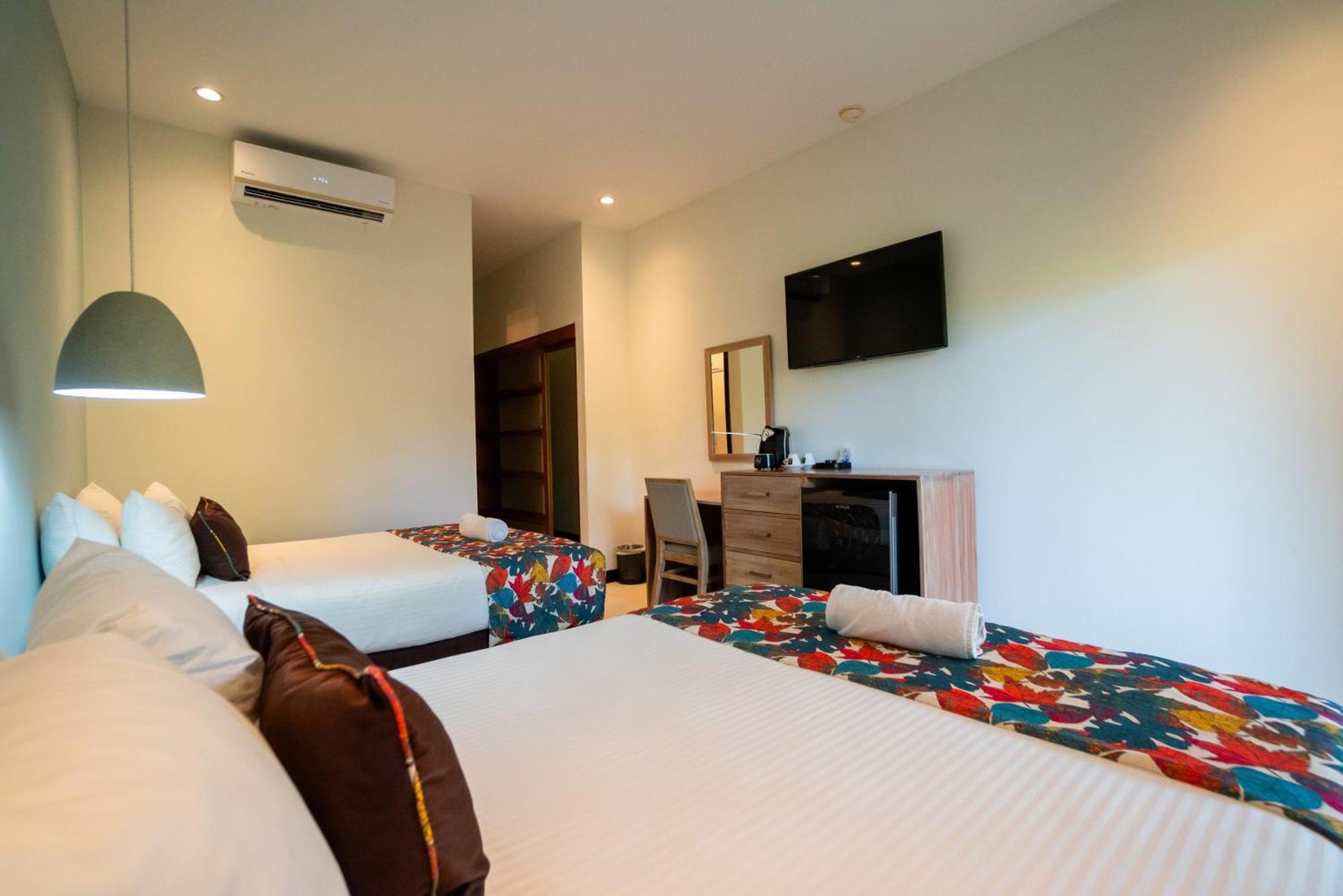 Hotel Costa Pacifica Естерильос Екстериор снимка
